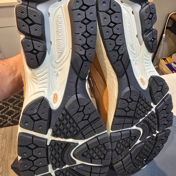 New Balance 2002R Sweet Caramel Men's Size 13 Lifestyle Sneakers M2002RHM Shoes - Picture 8 of 15